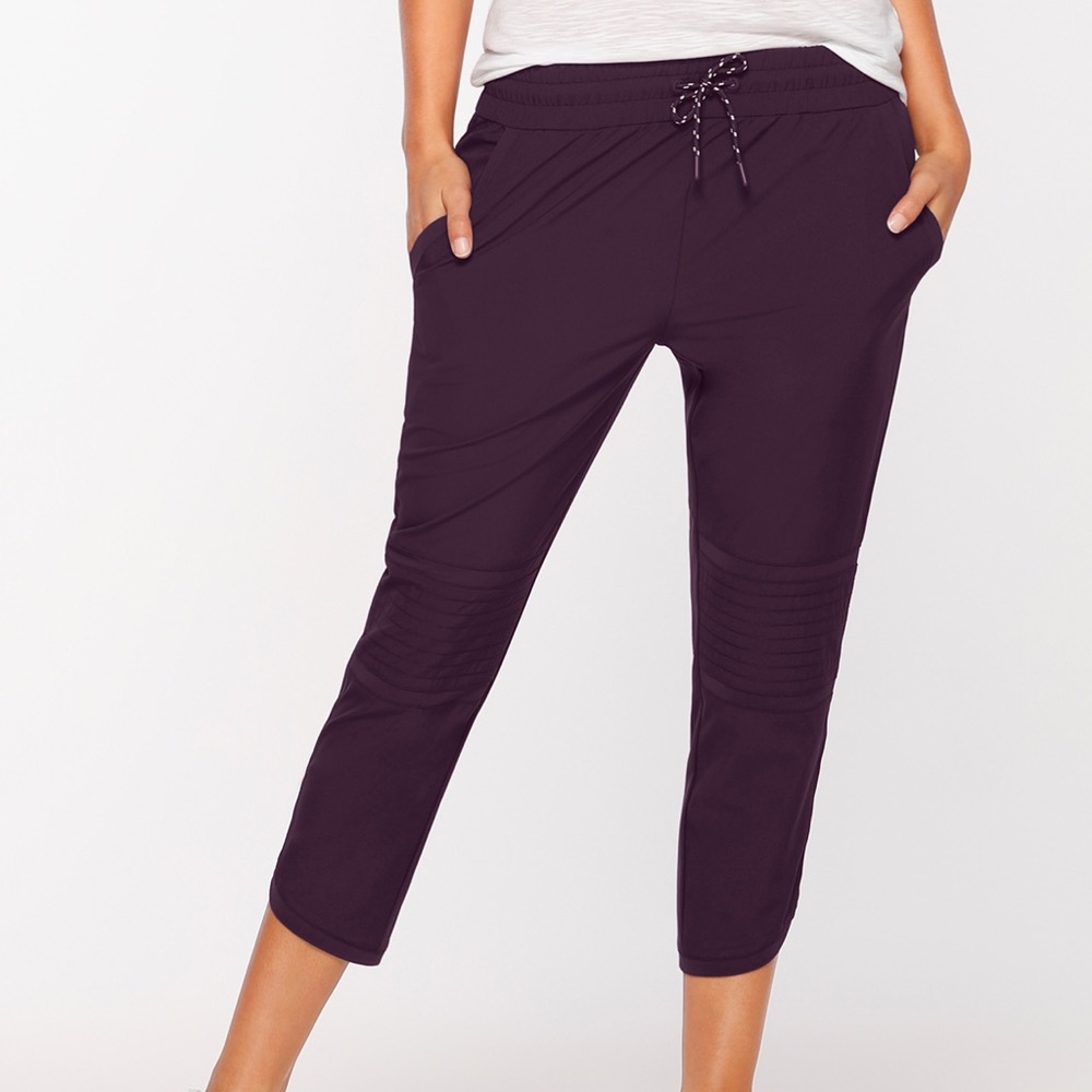 Lorna Jane ultimate active 7/8 purple pants size medium